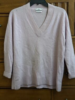 Vince Dusty Pink V-Neck 100% Cashmere Sweater